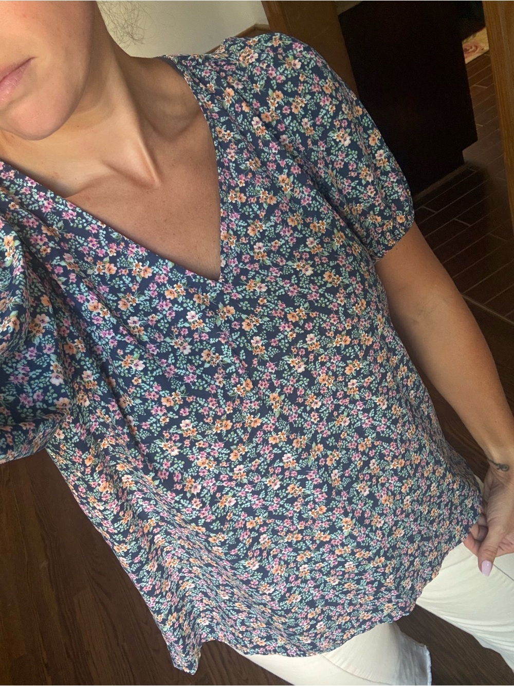 NWT - LC Lauren Conrad Navy Floral V-Neck Puff Sleeve Blouse - Size M